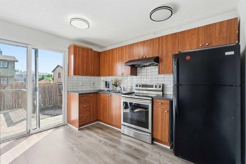 40 Pinecliff Close, Pineridge — interior photo 7