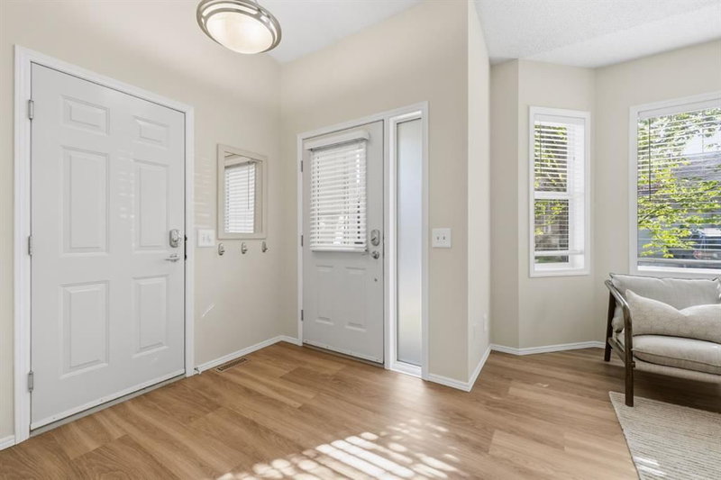 42 Prestwick Pond Terrace SE, McKenzie Towne — photo 2