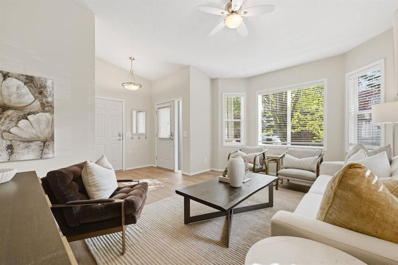 42 Prestwick Pond Terrace SE, McKenzie Towne — interior photo