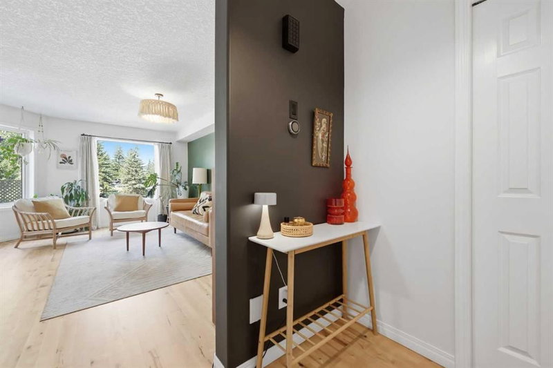 2, 24 34 Avenue SW, Erlton — interior photo 7