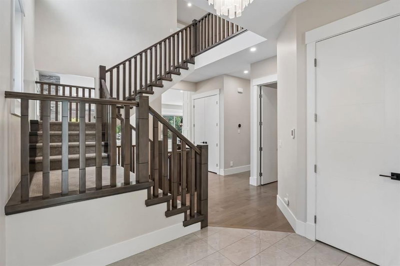 1012 17 Street NW, Hounsfield Heights/Briar Hill — photo 2