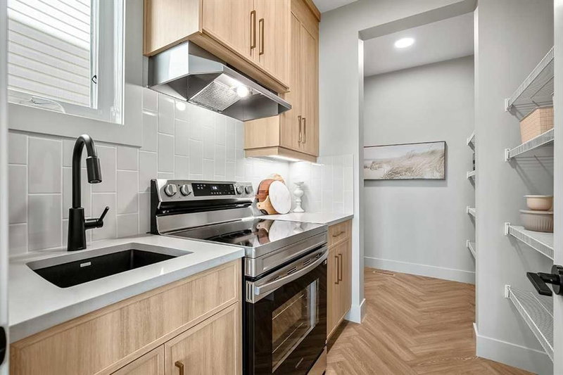 25 Hotchkiss Circle SE, Hotchkiss — interior photo 5