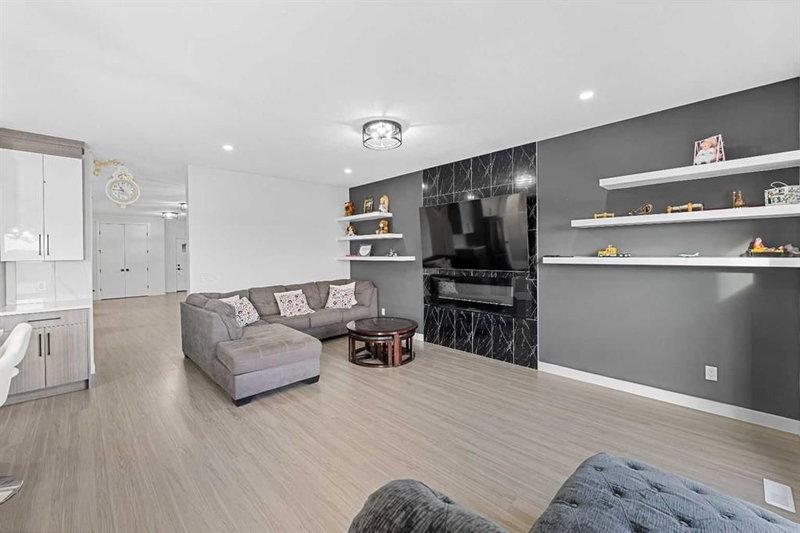 177 Saddlelake Terrace NE, Saddle Ridge — interior photo 6