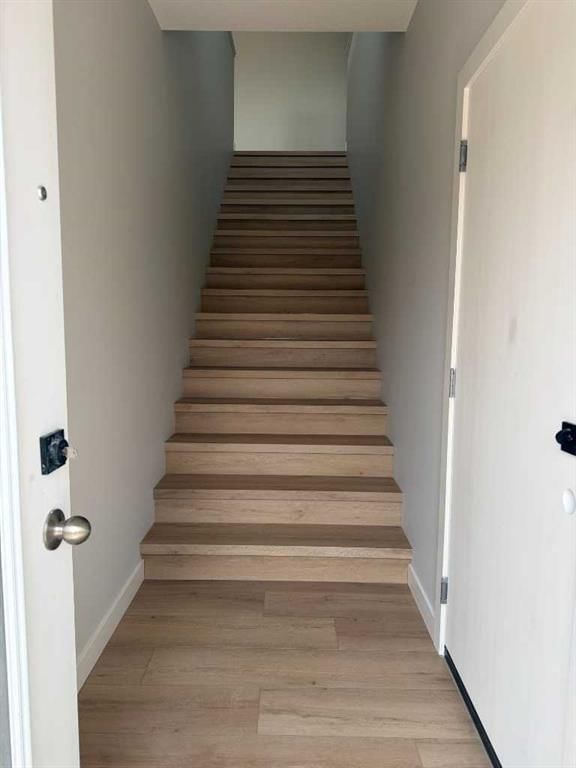 377 Canyon Boulevard W