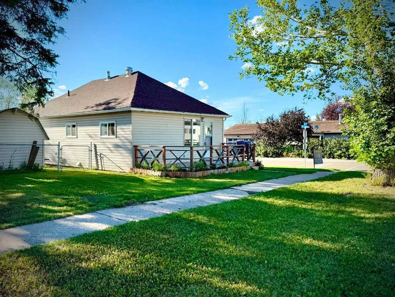 9732 100 Street
