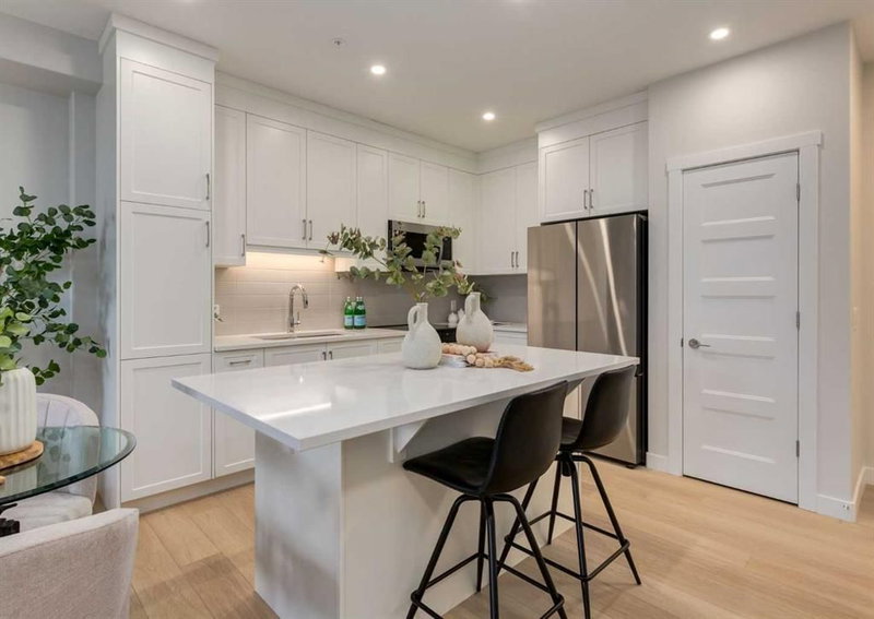 1203 - 81 Arbour Lake View NW