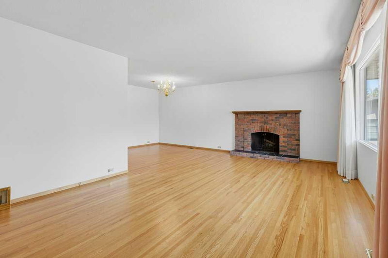 1032 Cannock Place SW, Canyon Meadows — interior photo 5