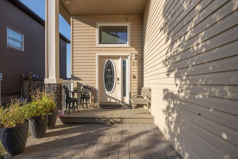 212 Merganser Crescent