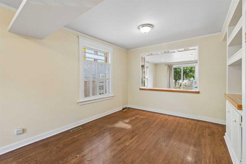 420 12 Avenue NW, Crescent Heights — interior photo 5