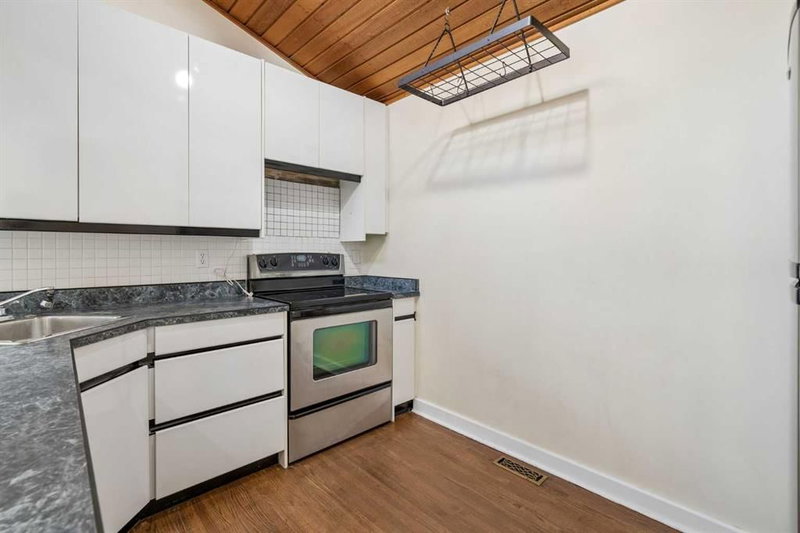 420 12 Avenue NW, Crescent Heights — interior photo 7