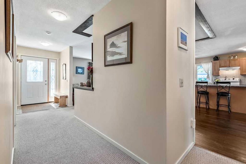 1014 5 Street SW, Old Rodeo Grounds — interior photo