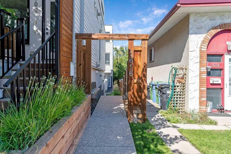 202, 1616 24 Avenue NW, Capitol Hill — interior photo