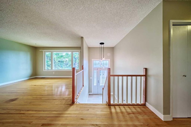 4820 49 Avenue NW, Varsity — interior photo 5
