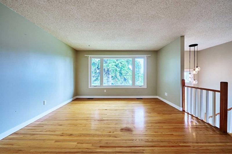 4820 49 Avenue NW, Varsity — interior photo 6
