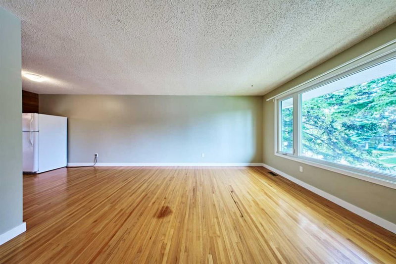 4820 49 Avenue NW, Varsity — interior photo 7