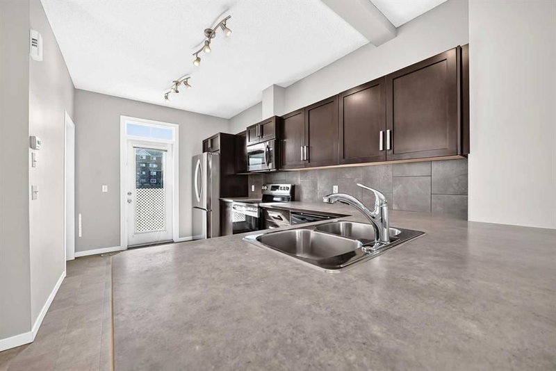 108 New Brighton Point SE, New Brighton — interior photo 6