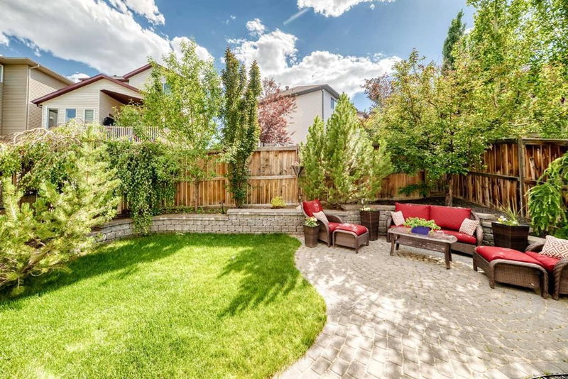 144 Pantego Close NW, Panorama Hills — interior photo