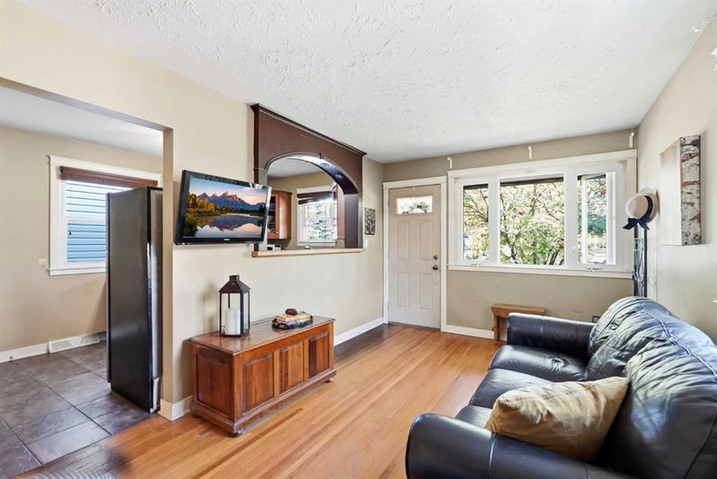 2512 19 Street NW, Capitol Hill — interior photo