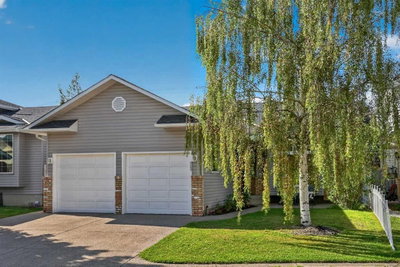 989 Macewan Valley Road