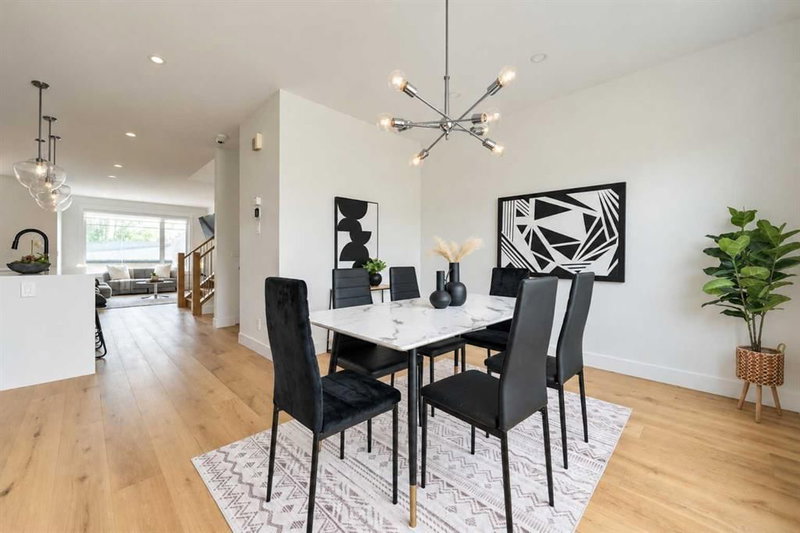 225 33 Avenue NE, Highland Park — interior photo 5