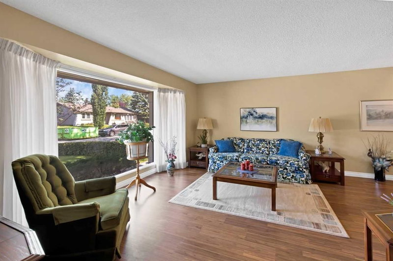 256 Parkwood Close SE, Parkland — interior photo 5
