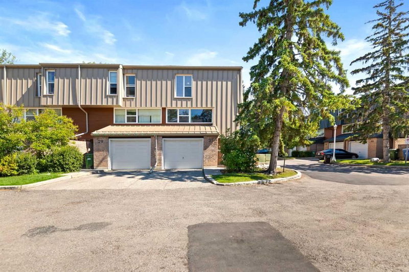 31 Brae Glen Court SW