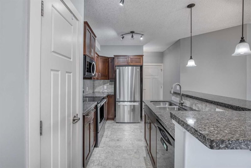 117, 77 George Fox Trail W, Bow Meadows — interior photo 7