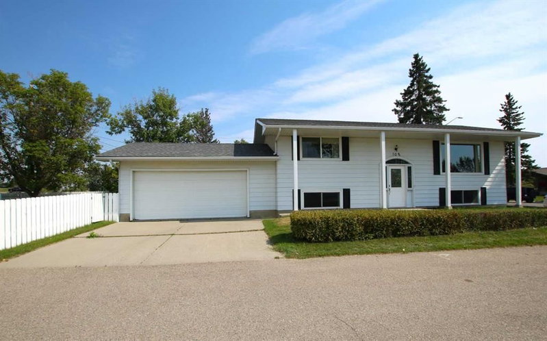 108 Flett Drive NE