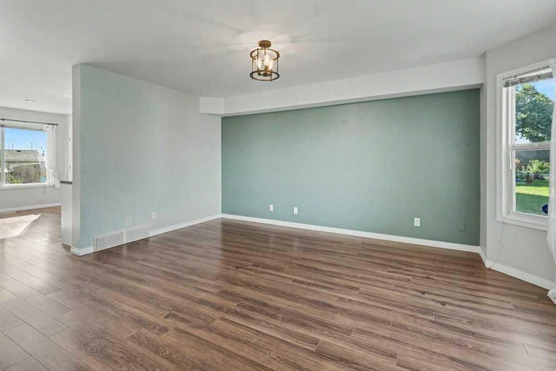 8034 24 Street SE, Ogden — photo 2