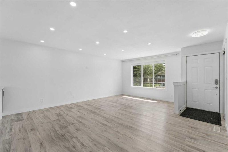 4666 marbank Drive, Marlborough — interior photo