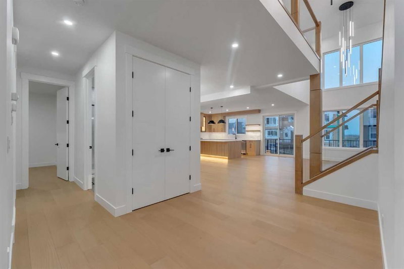 135 South Shore Road, South Shores — interior photo