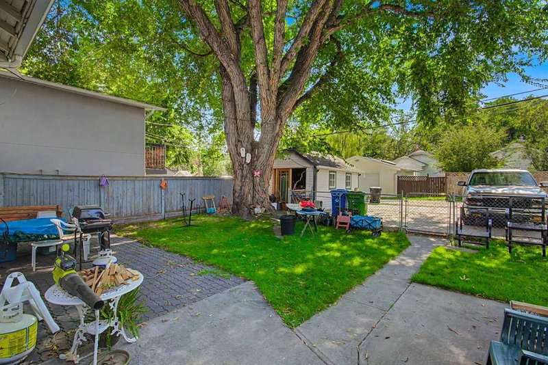 121 10 Avenue NE, Crescent Heights — interior photo