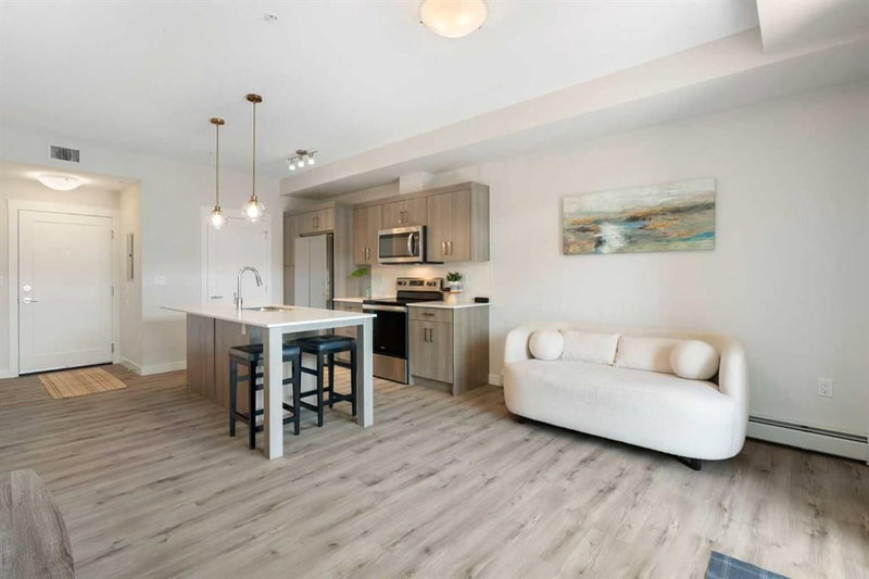 209, 25 Walgrove Walk SE, Walden — interior photo 6