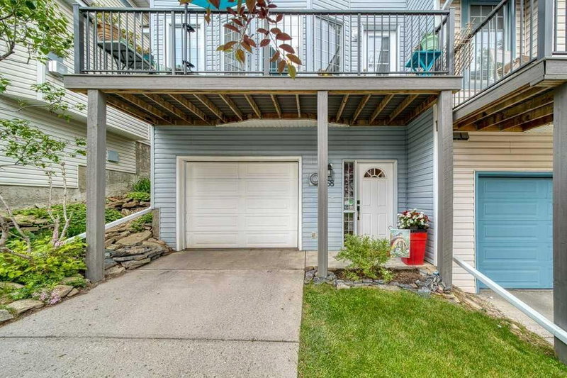 68 Patina Point SW