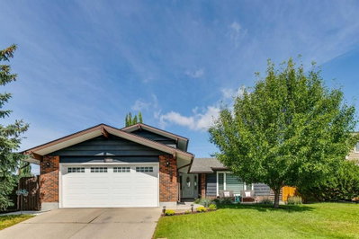 1515 Lake Bonavista Drive SE