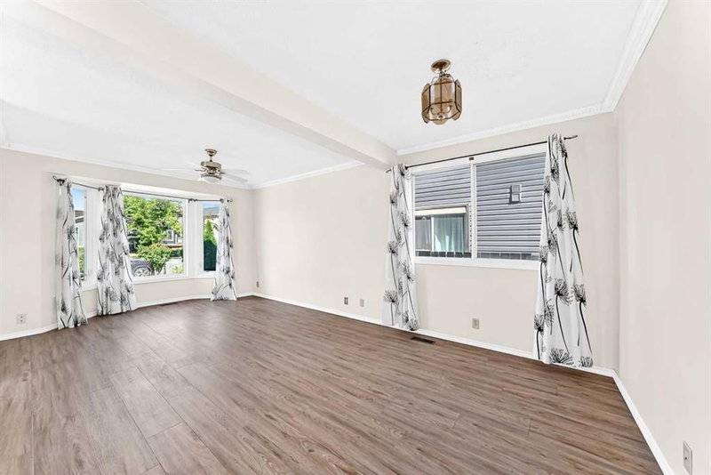 312 Falton Drive NE, Falconridge — interior photo 6