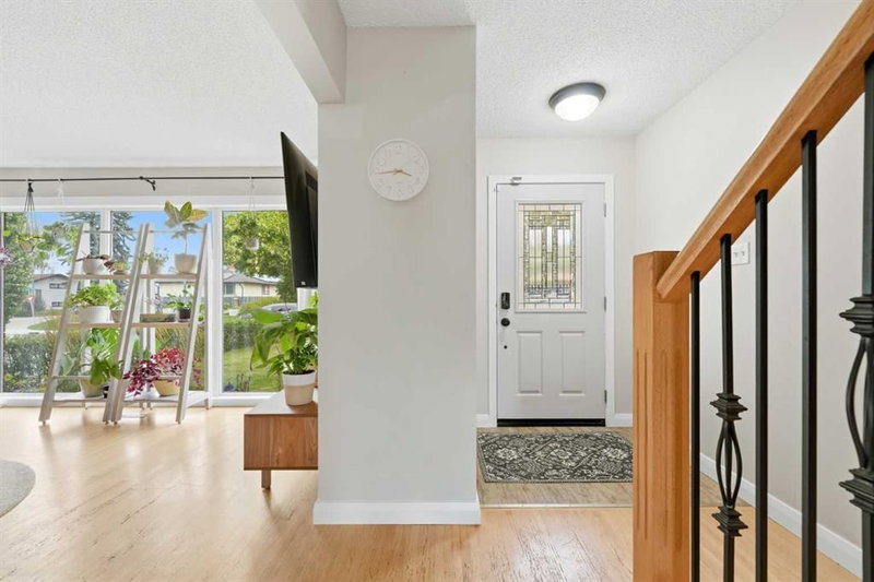 9 Foxwell Road SE, Fairview — interior photo 5
