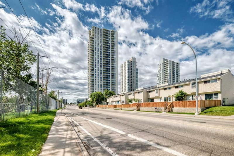 2007 - 99 Spruce Place SW