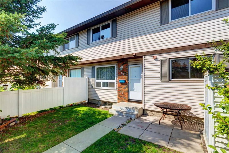 12, 740 Bracewood Drive SW, Braeside — interior photo