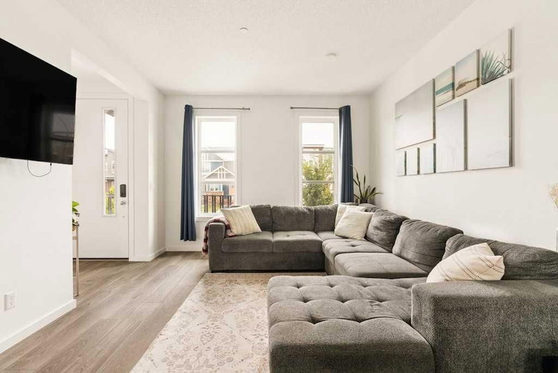 39 Howse Rise NE, Livingston — interior photo