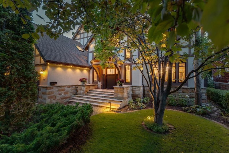 2703 Carleton Street SW
