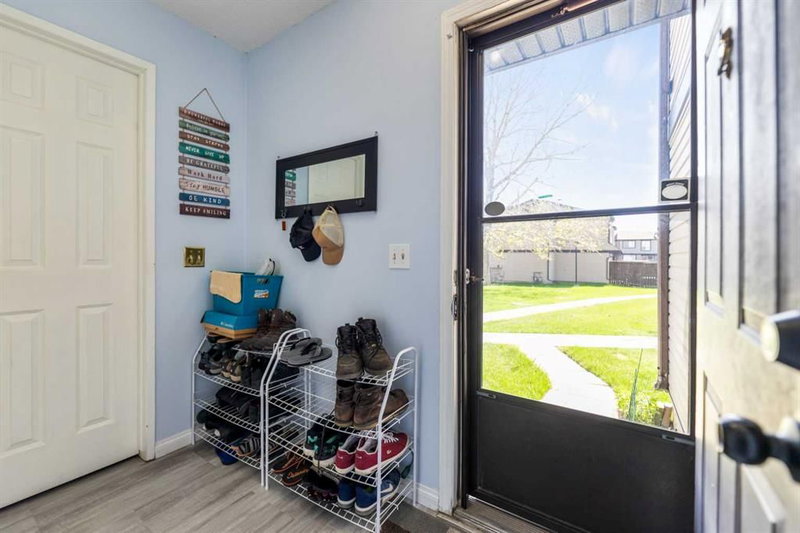 53, 3029 Rundleson Road NE, Rundle — interior photo