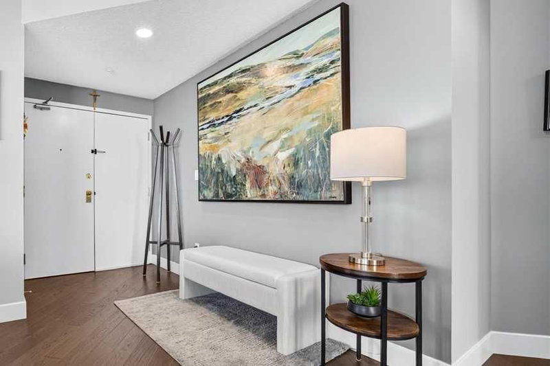1402, 801 2 Avenue SW, Eau Claire — interior photo