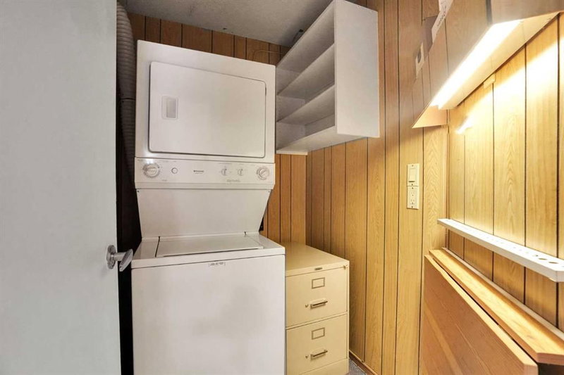 103, 520 Cedar Crescent SW, Spruce Cliff — interior photo