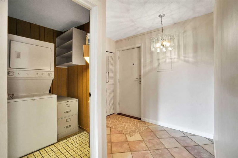 103, 520 Cedar Crescent SW, Spruce Cliff — interior photo 5