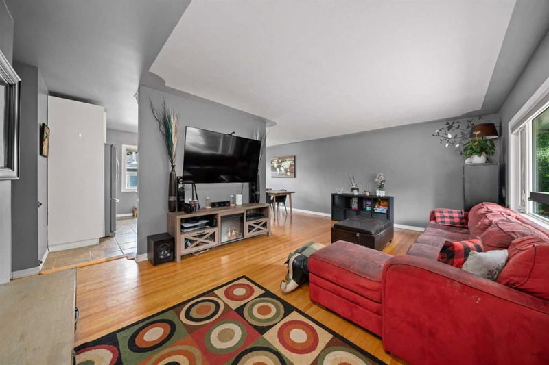 46 Westwood Drive SW, Westgate — interior photo 5