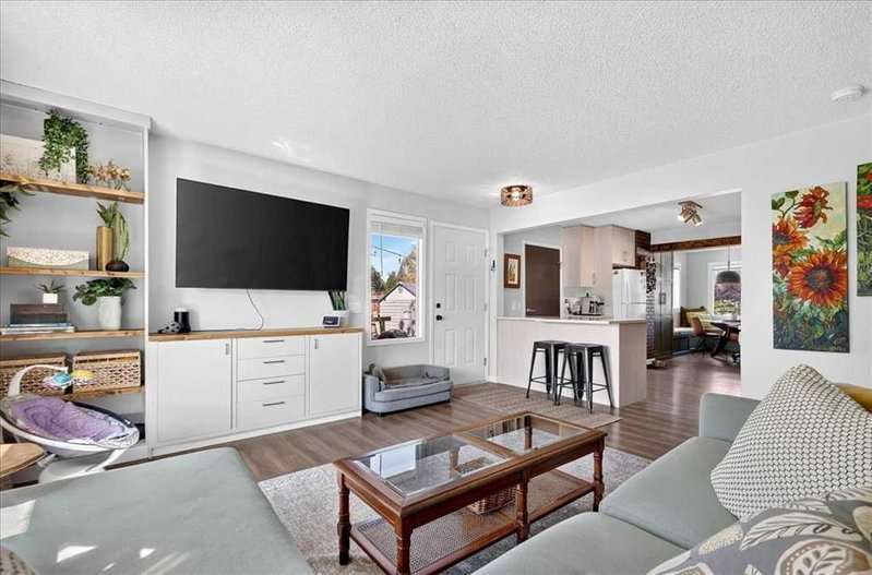 227 Lynnwood Drive SE, Ogden — interior photo 7
