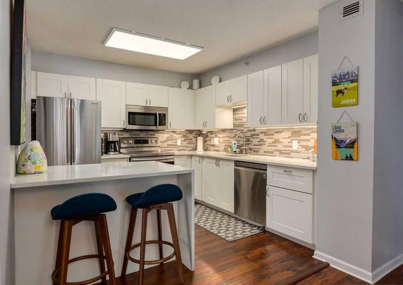 1010, 804 3 Avenue SW, Eau Claire — interior photo 6