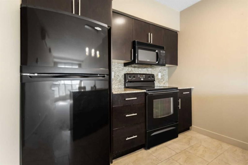 806, 8880 Horton Road SW, Haysboro — interior photo 6
