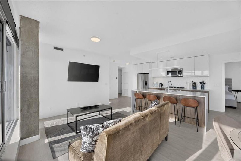 811, 327 9A Street NW, Sunnyside — interior photo 6